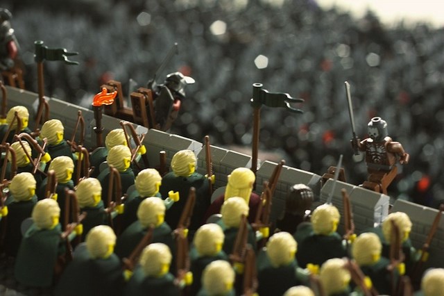 lego lord of the rings helm's deep battle scene